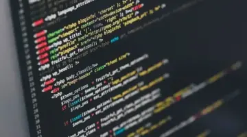 “Cursor” تطلق تطبيقًا للهواتف يتيح إدارة وكلاء البرمجة بالذكاء الاصطناعي من أي مكان